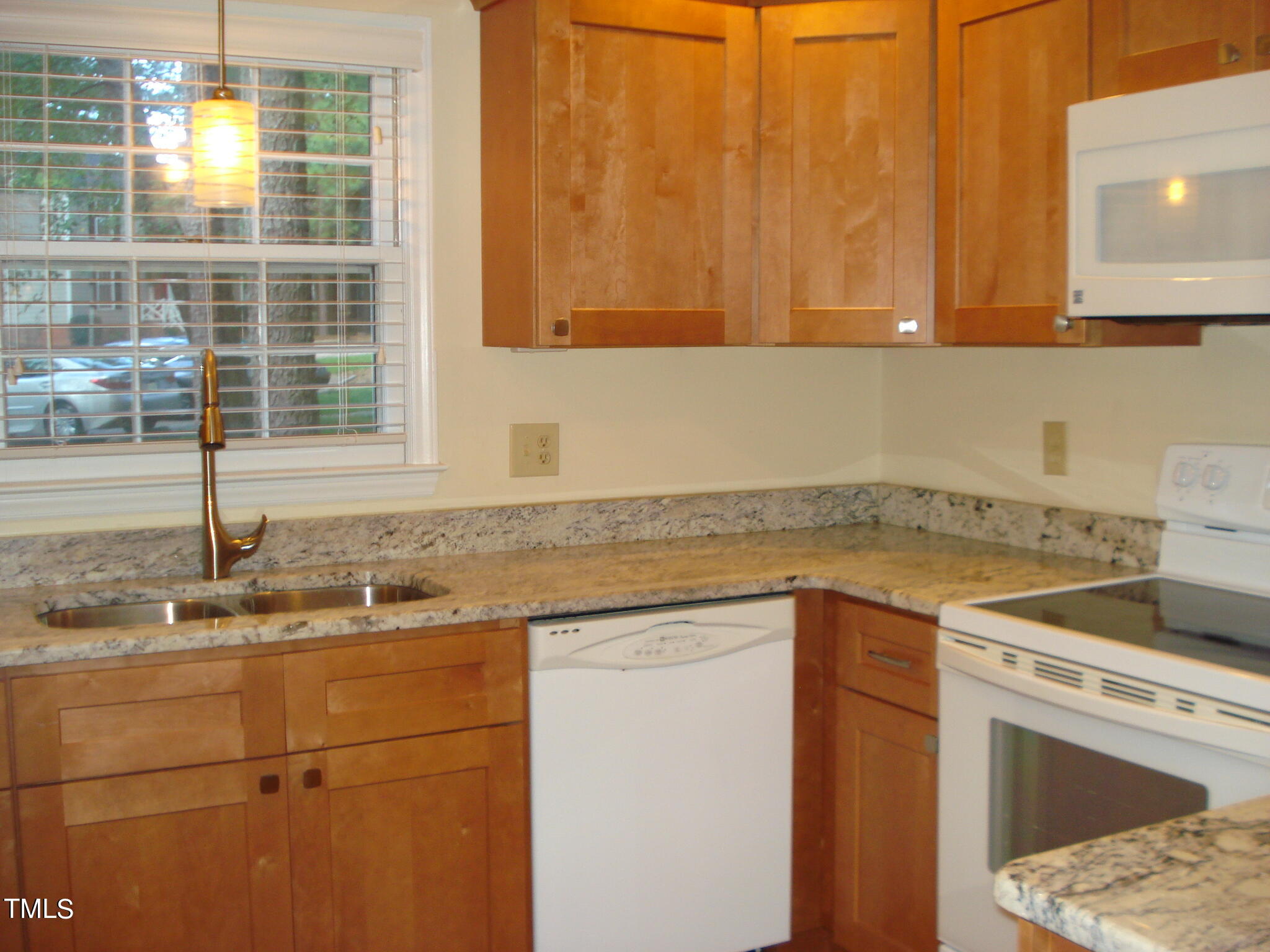 207 Wetherburn Lane Raleigh, NC 27615 - Photo 12 of 35 DSC08567