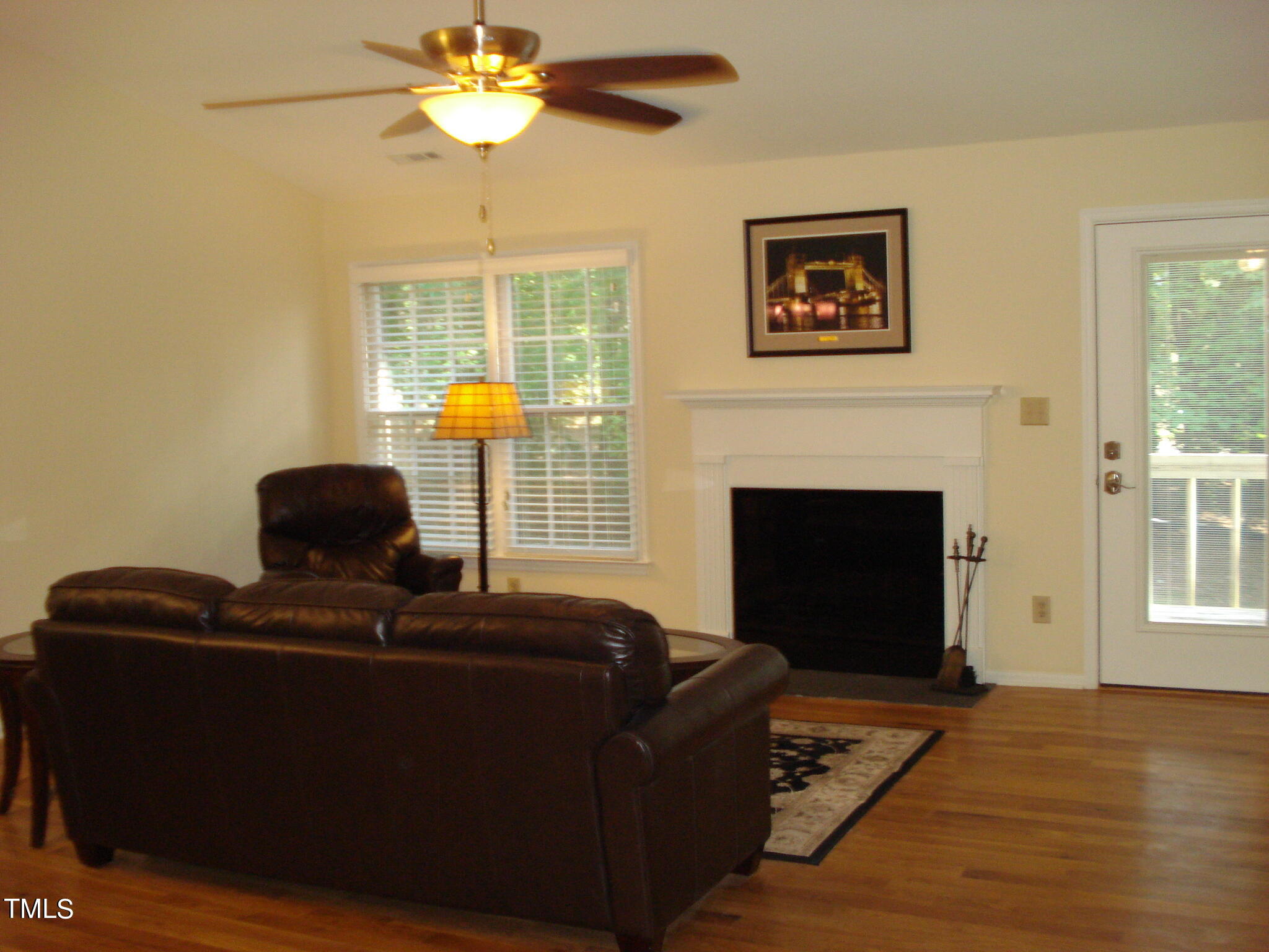 207 Wetherburn Lane Raleigh, NC 27615 - Photo 6 of 35 DSC08576
