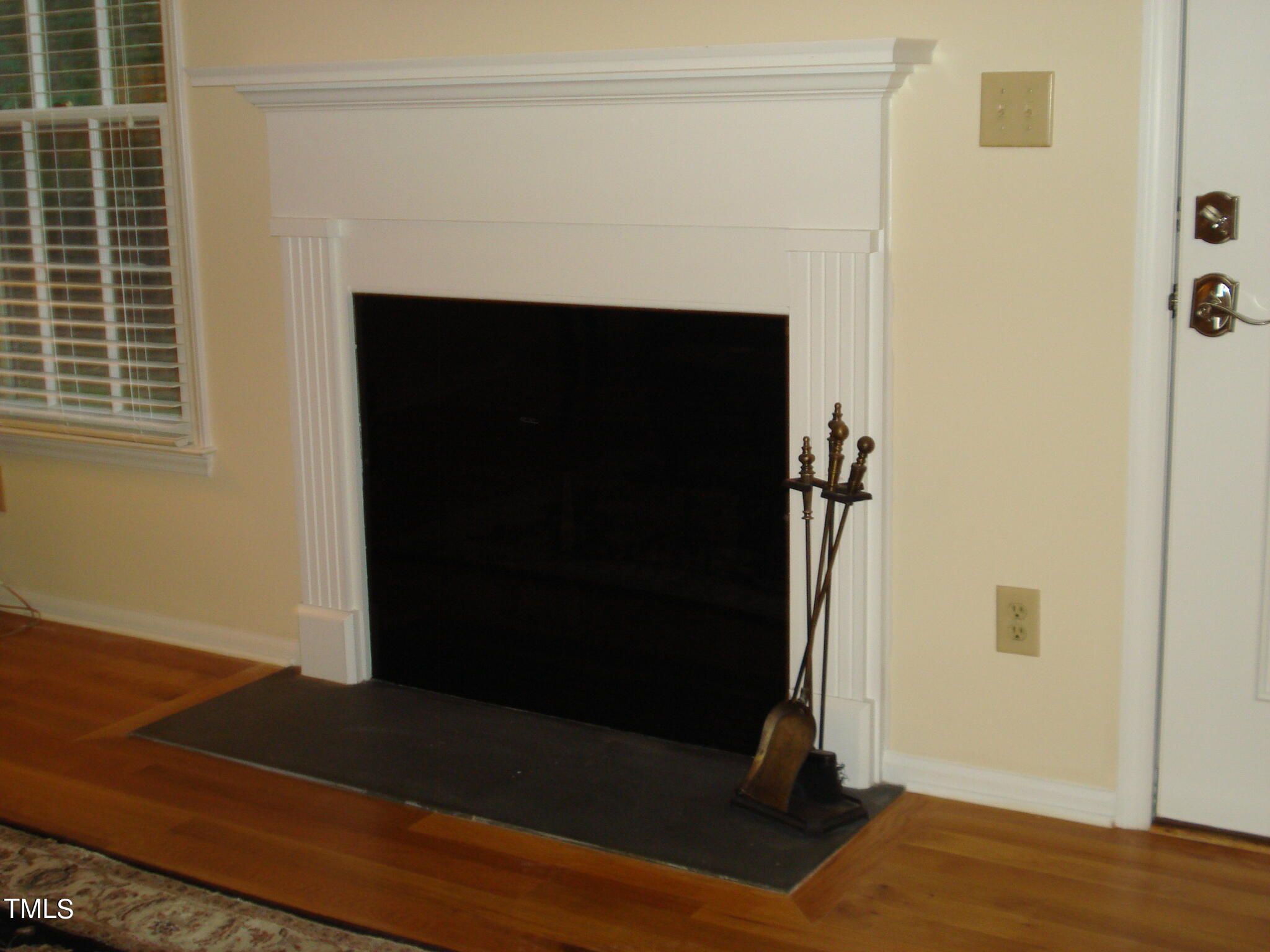 207 Wetherburn Lane Raleigh, NC 27615 - Photo 8 of 35 DSC08552