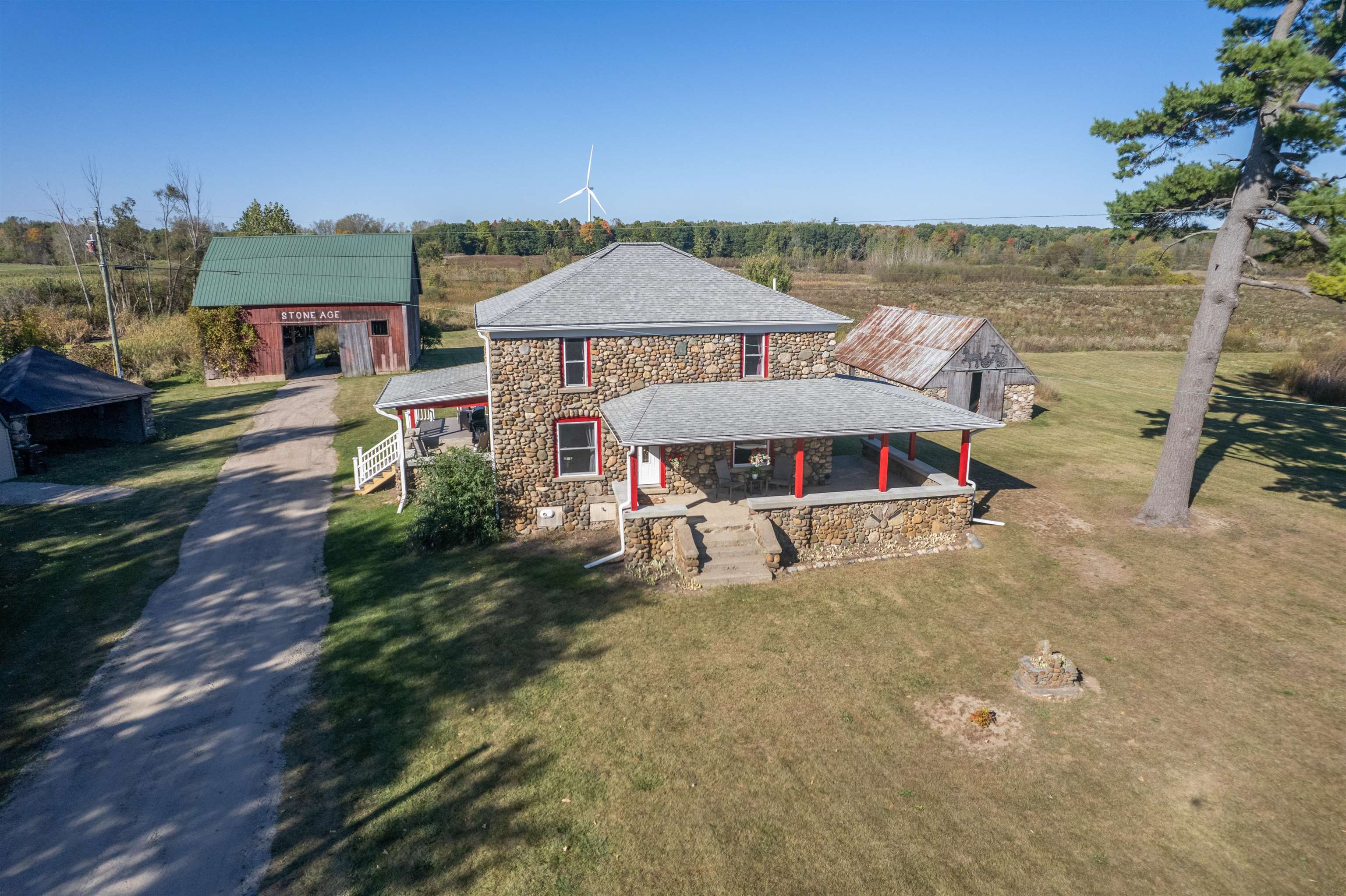 6373 East Fremont Road Shepherd, MI 48883 - Photo 3 of 37