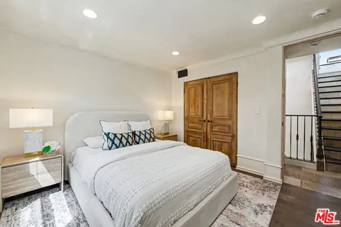 $1,625,000 | 2408 34th Street, Unit 4, Santa Monica, CA 90405