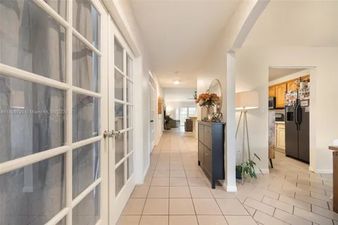 a view of a entryway with furniture