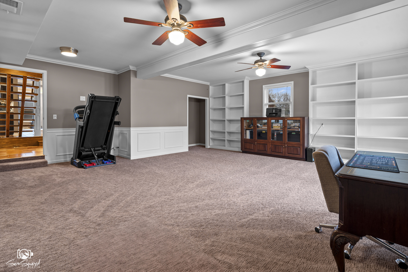 3509 Green Meadow Lane Joliet, IL 60431 - Photo 16 of 44 a view of a livingroom with workspace and a window