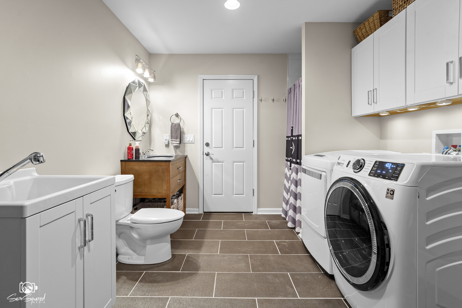 3509 Green Meadow Lane Joliet, IL 60431 - Photo 20 of 44 a bathroom with a toilet a sink and a mirror