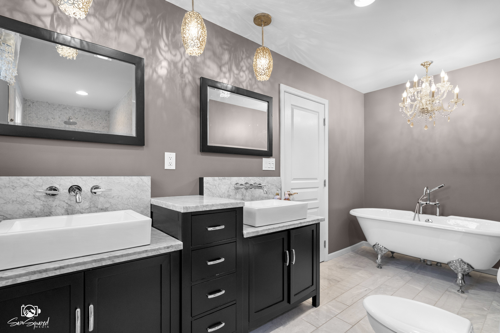 3509 Green Meadow Lane Joliet, IL 60431 - Photo 36 of 44 a bathroom with a double vanity sink and a mirror