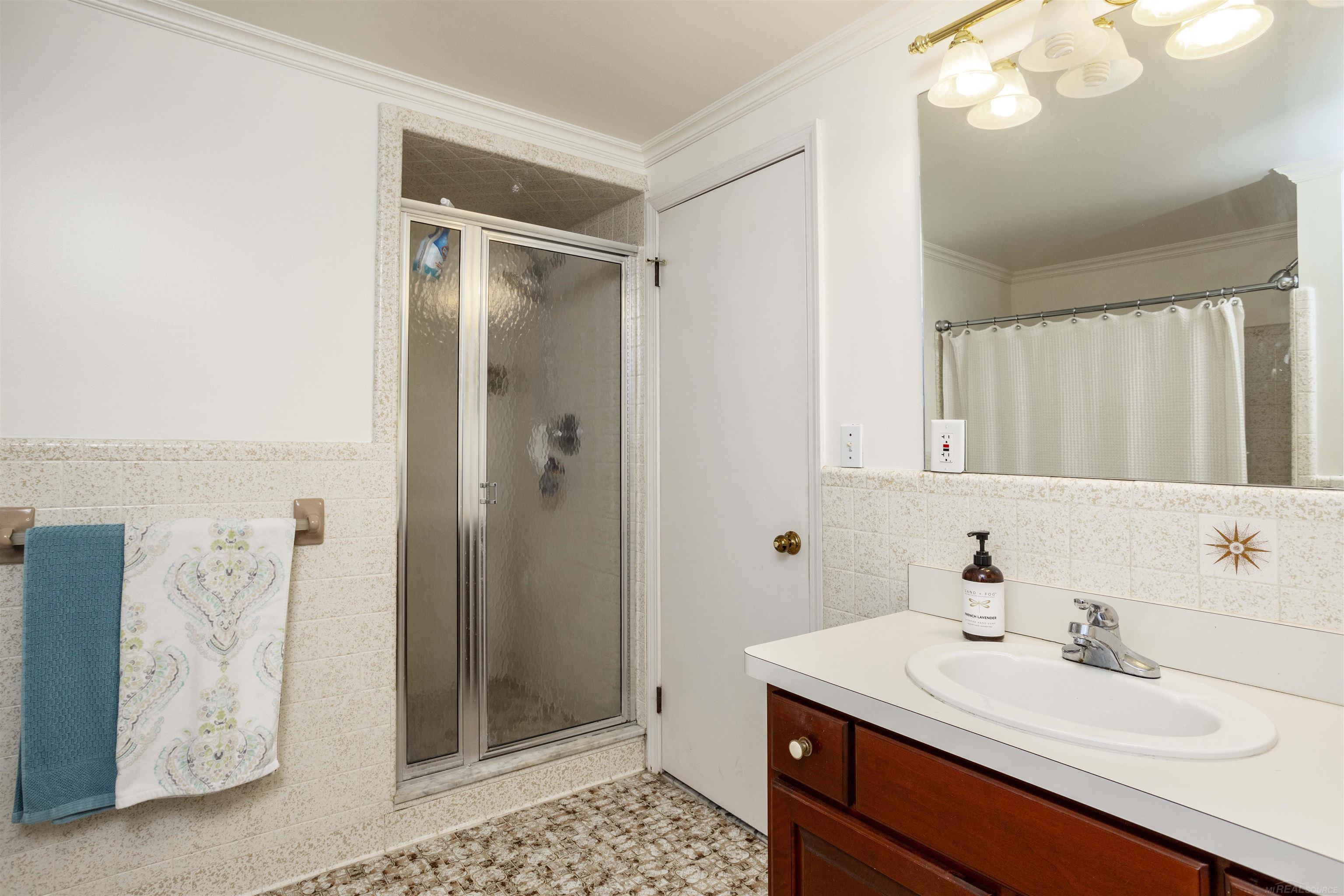 1039 Audubon Road Grosse Pointe, MI 48230 - Photo 27 of 61 50122528-26.JPG