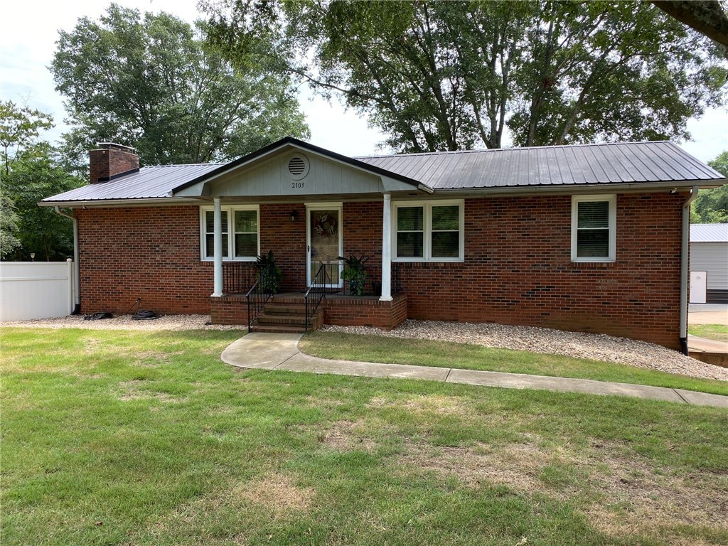 2103 Whitehall Road Anderson, SC 29625 - Photo 4 of 29