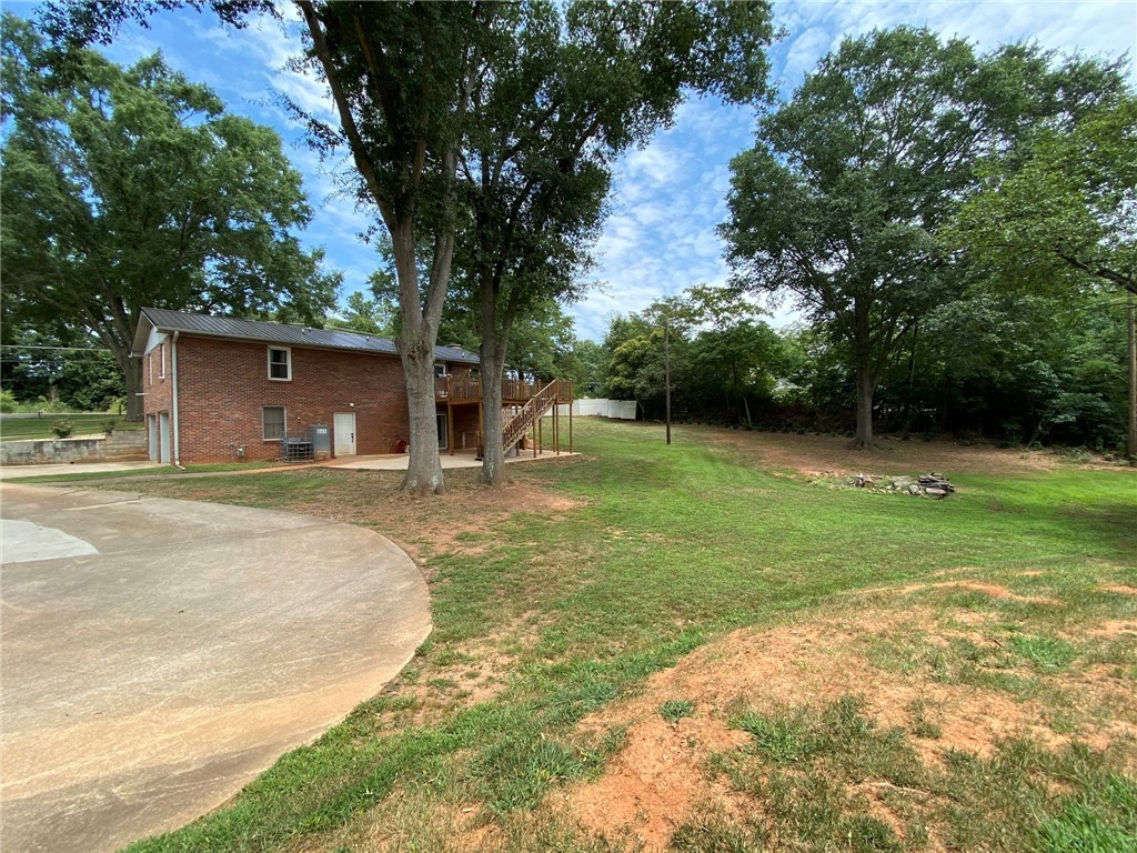 2103 Whitehall Road Anderson, SC 29625 - Photo 6 of 29