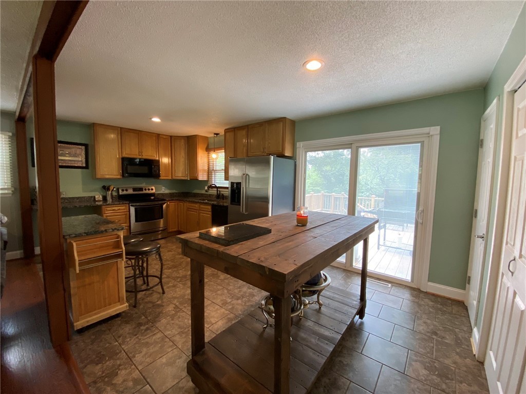2103 Whitehall Road Anderson, SC 29625 - Photo 7 of 29
