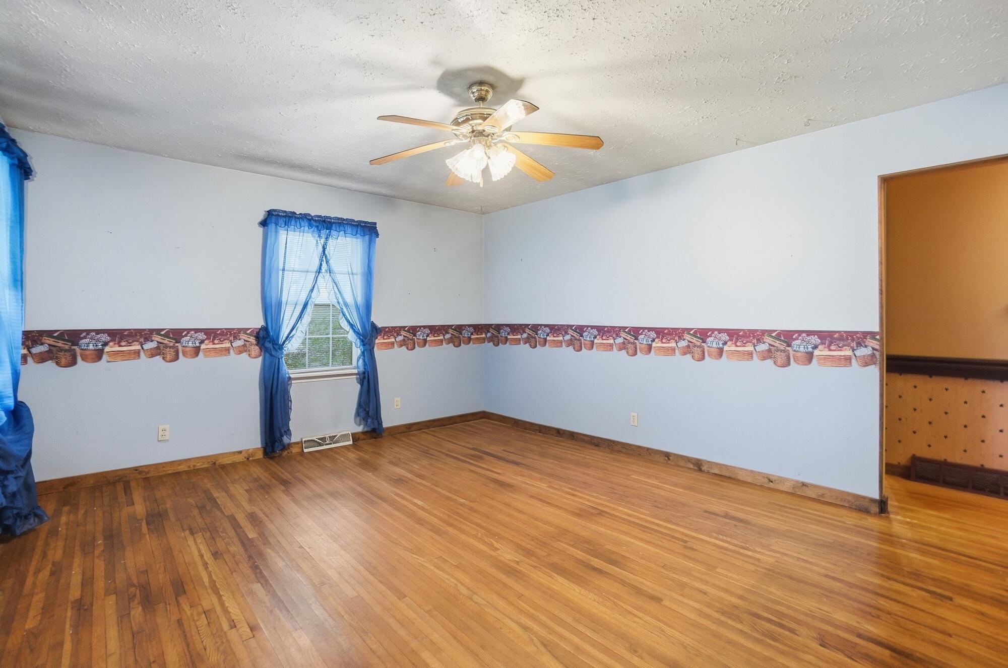 2318 Rodger Road Columbus, OH 43207 - Photo 12 of 41 064