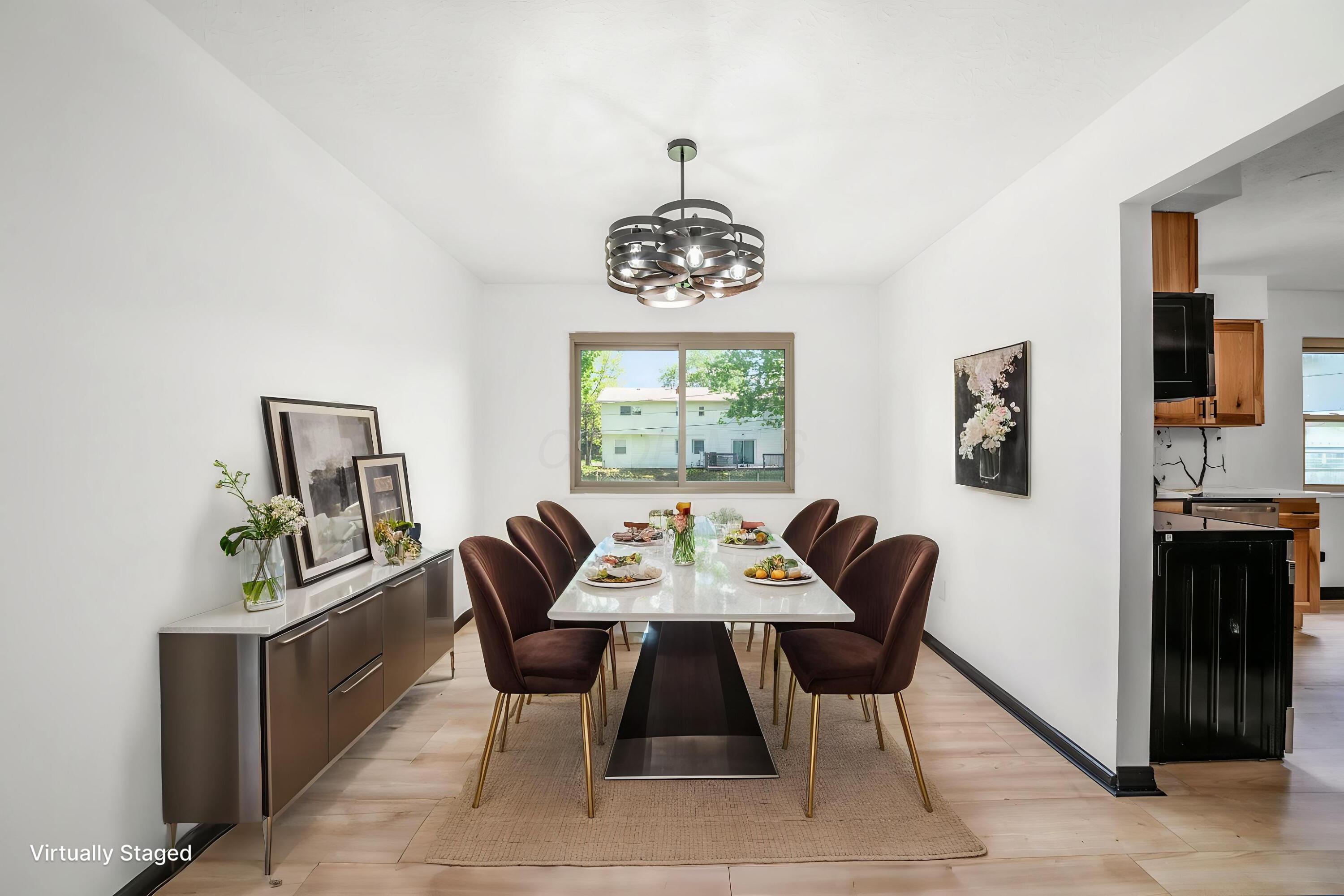 5480 Cedarbush Road Columbus, OH 43229 - Photo 12 of 57 Dinning room