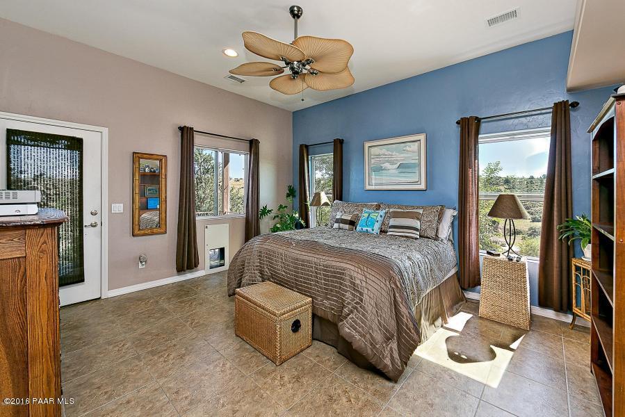 1153 Valor Road Prescott, AZ 86305 - Photo 10 of 23 20150910163311399697000000-o
