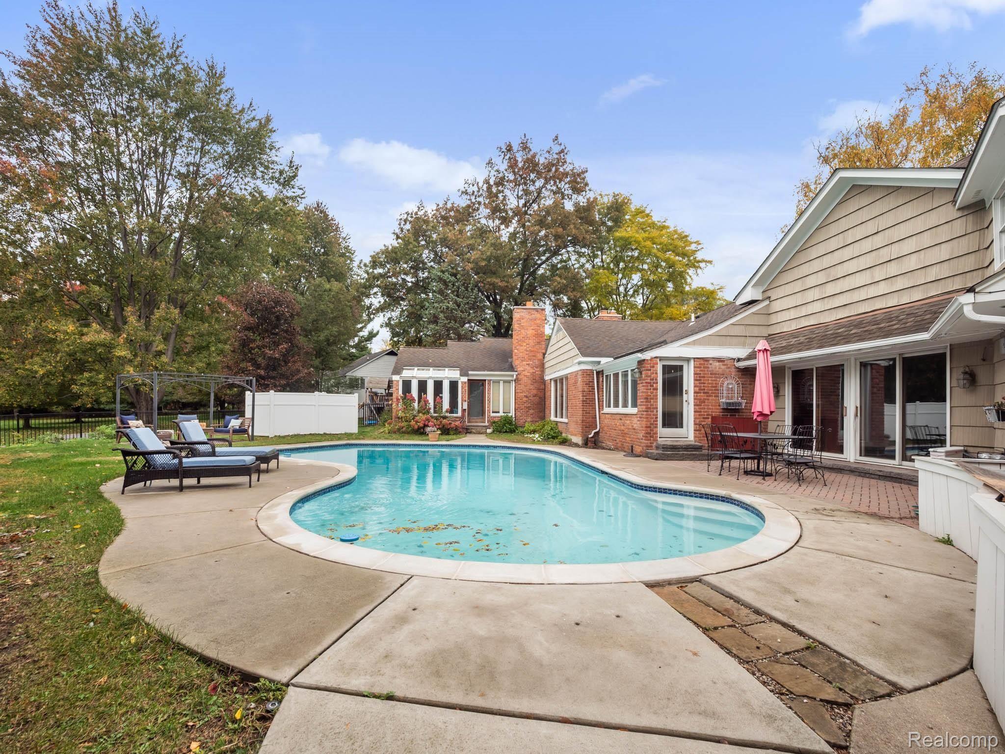 1988 Crosswick Road Bloomfield Hills, MI 48301 - Photo 42 of 46 P1533171.jpg