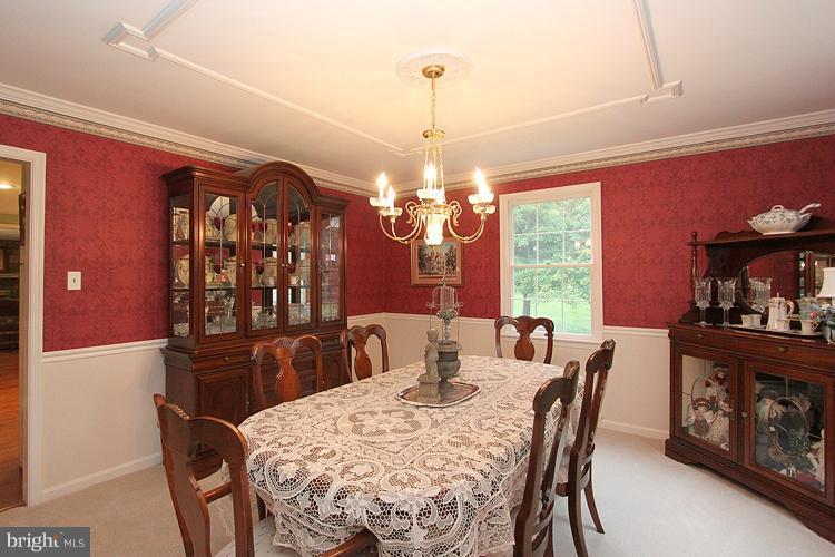 11011 Watkins Road Germantown, MD 20876 - Photo 17 of 28 Dining Room