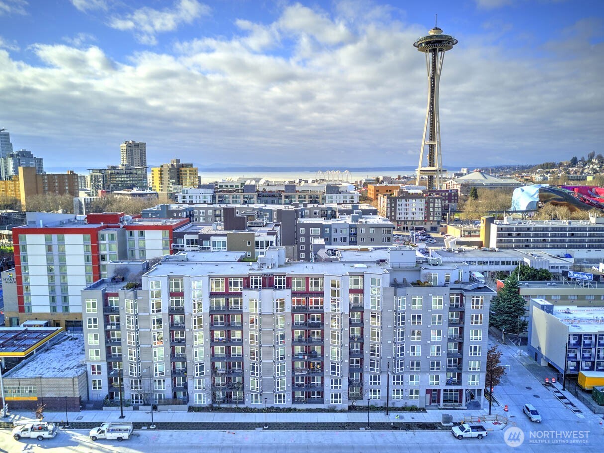 699 John Street, Unit 513 Seattle, WA 98109 - Photo 21 of 33 a city view