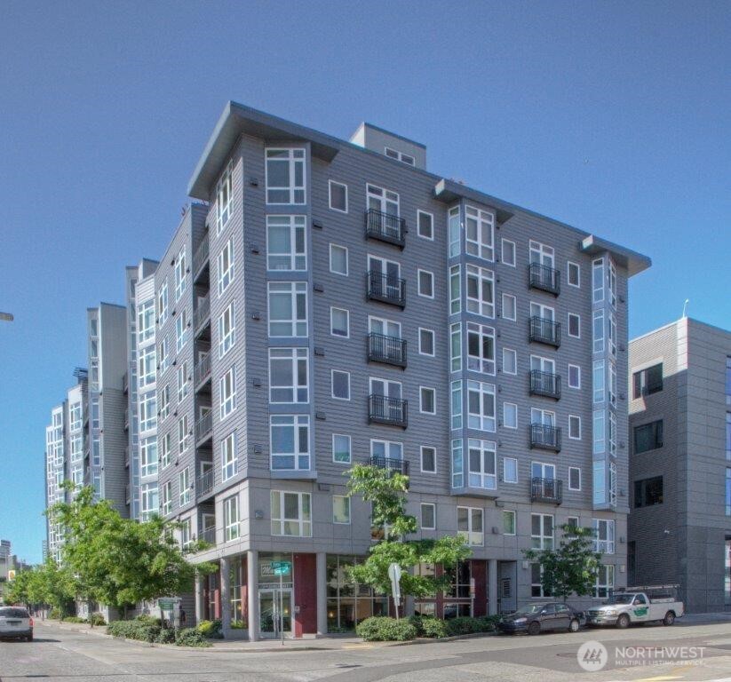 699 John Street, Unit 513 Seattle, WA 98109 - Photo 32 of 33 a front view of a building