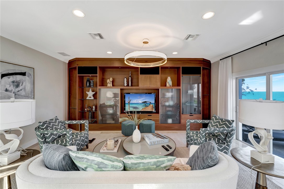 560 Reef Road Vero Beach, FL 32963 - Photo 10 of 30 Gallery Image 10
