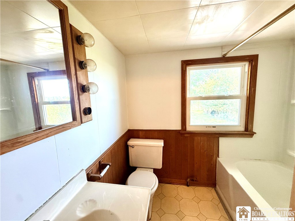 11577 Center Road Sheridan, NY 14048 - Photo 20 of 33 Full bath 2