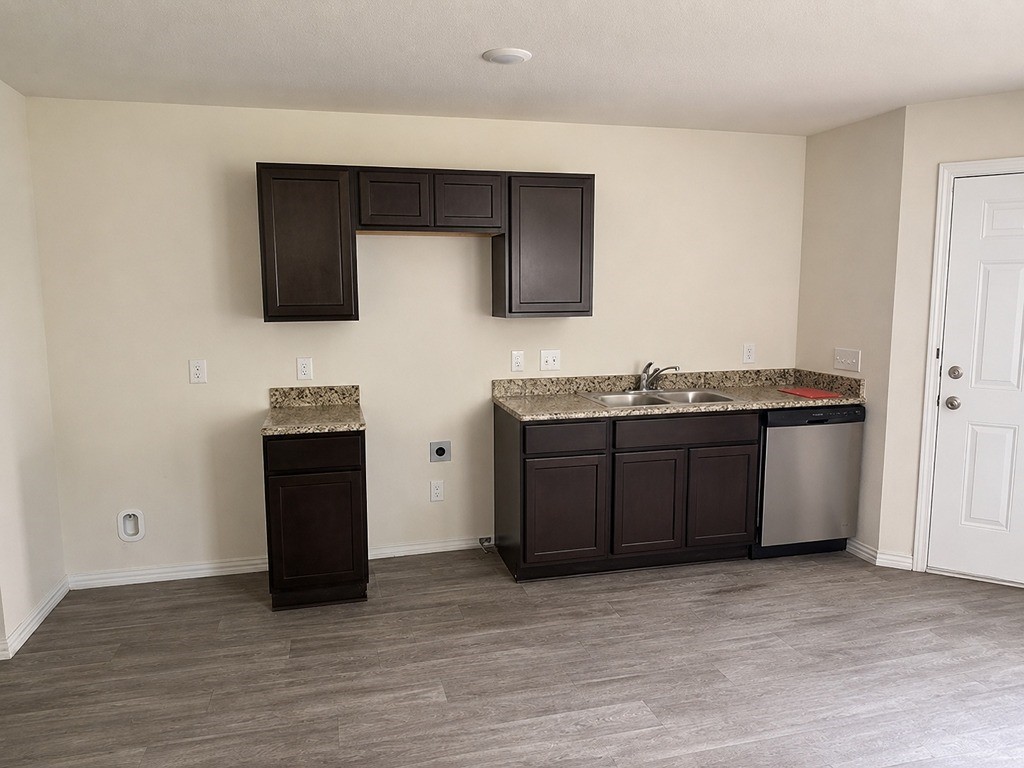 4423 Trigg Street Houston, TX 77093 - Photo 3 of 26 Unit A Kitchen/ Dining Combo