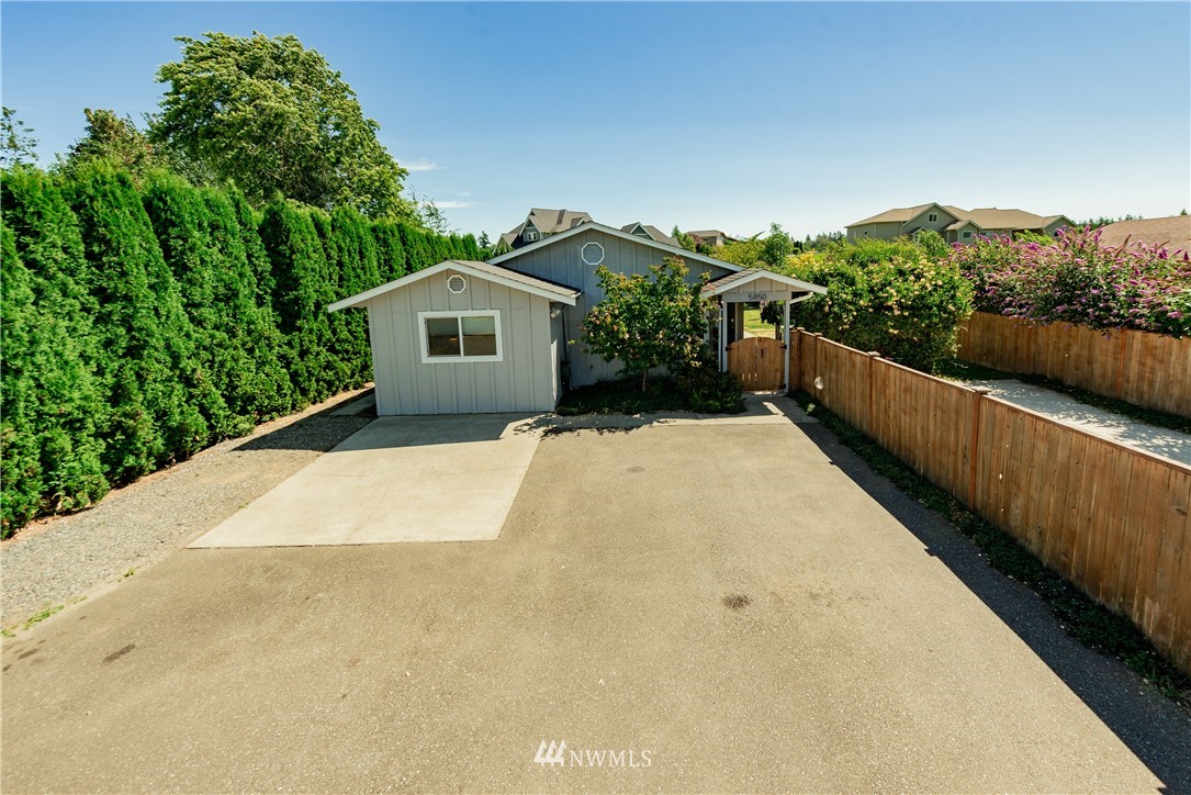 5850 Laurel Ridge Way Bellingham, WA 98226 - Photo 1 of 31