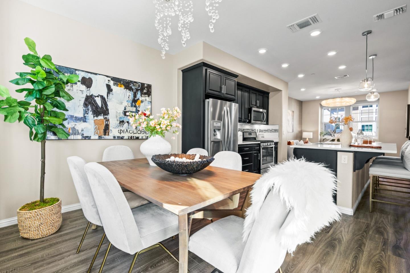 243 Orbit Way Mountain View, CA 94043 - Photo 25 of 60