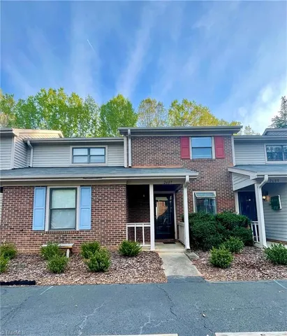 $1,475 | 2607 Cottage Place, Greensboro, NC 27455