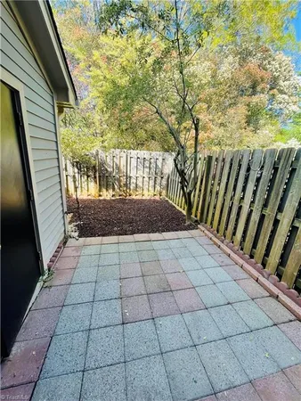 $1,475 | 2607 Cottage Place, Greensboro, NC 27455