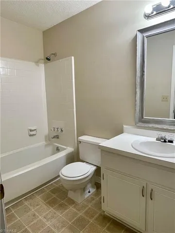 $1,475 | 2607 Cottage Place, Greensboro, NC 27455