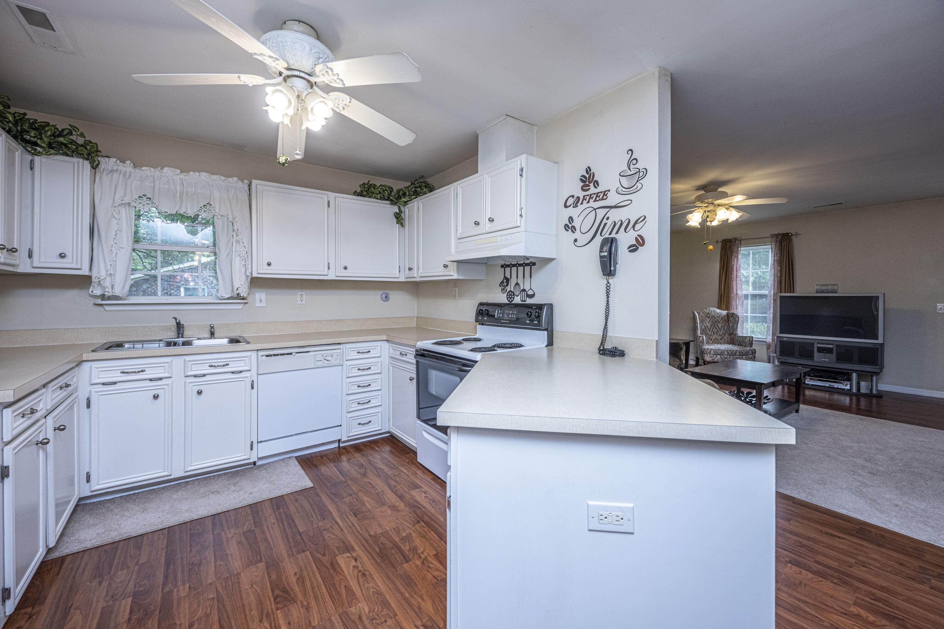 5070 Raven Road Hollywood, SC 29449 - Photo 7 of 35 DSC_2332