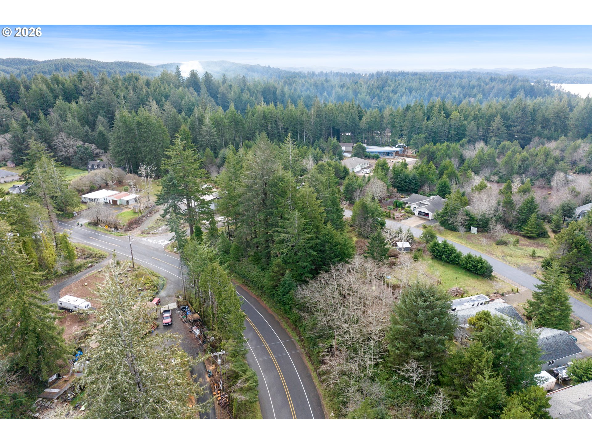 5591 Chittum Loop Florence, OR 97439 - Photo 7 of 23 a view of a city