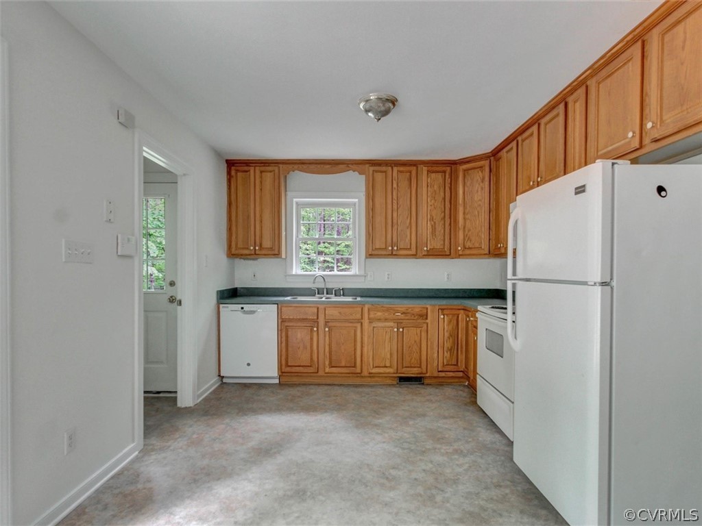 4294 Three Bridge Road Powhatan, VA 23139 - Photo 9 of 26 Gallery Image 9