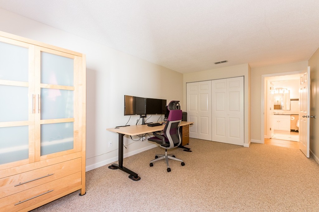 1610 Franklin Crossing Road, Unit 10 Franklin, MA 02038 - Photo 16 of 20 Gallery Image 16