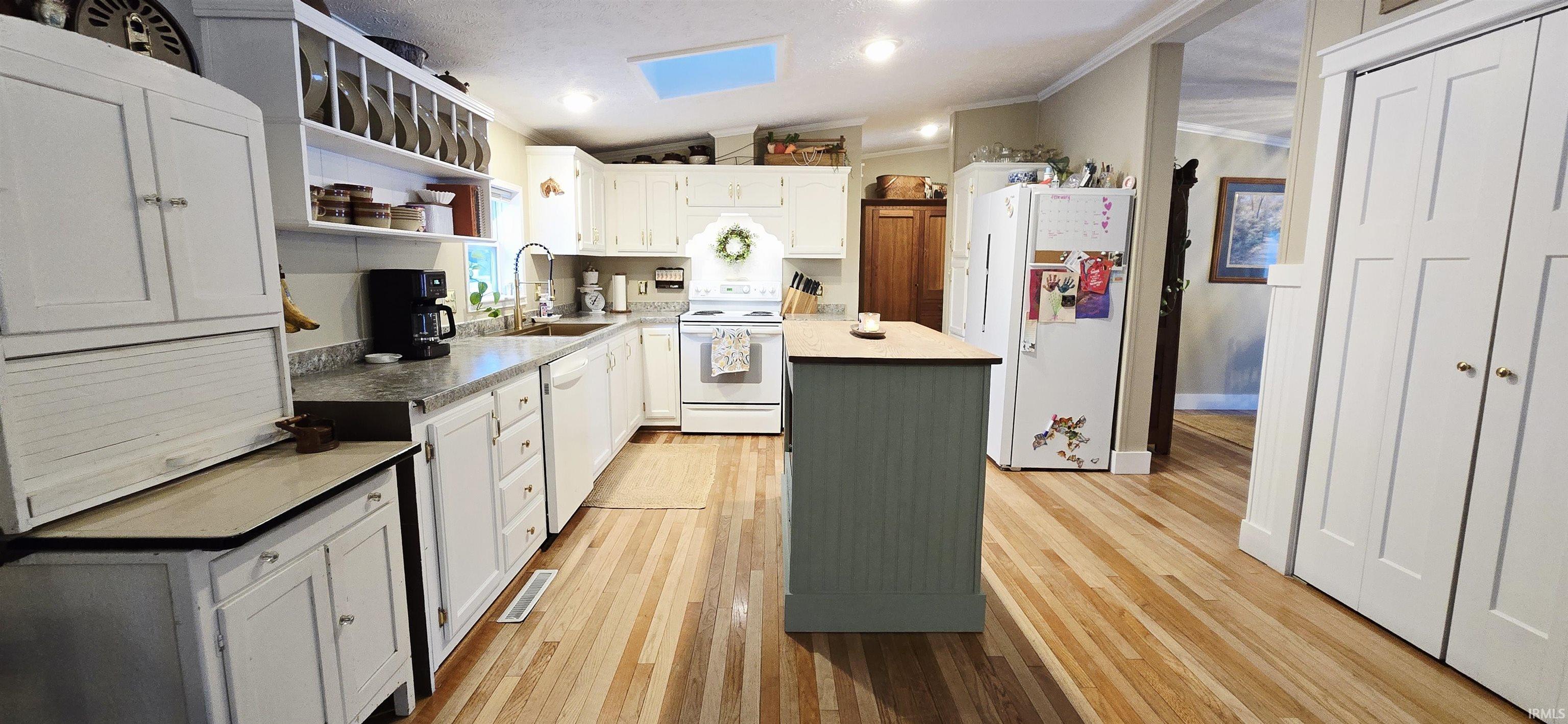 2588 Morrison Road Wabash, IN 46992 - Photo 3 of 34