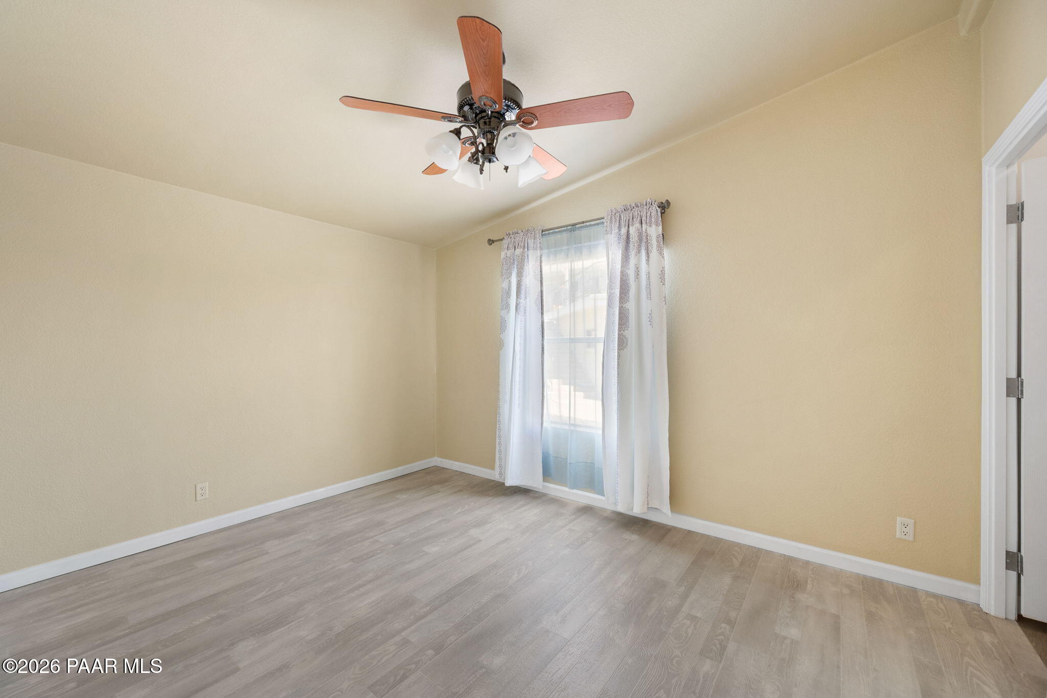 1320 Chestnut Trail Dewey, AZ 86327 - Photo 23 of 32 a view of a room with a ceiling fan