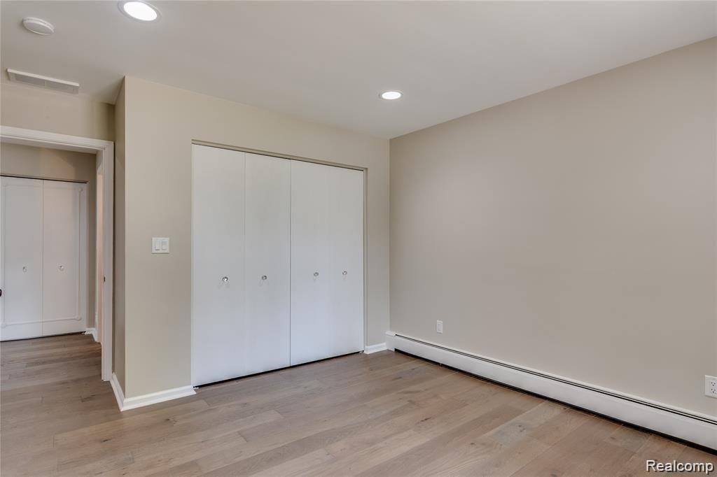 587 East Long Lake Road Bloomfield Hills, MI 48304 - Photo 13 of 27