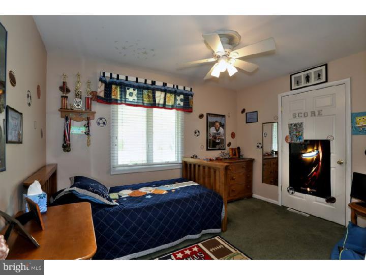 55 Linden Road Burlington Township, NJ 08016 - Photo 15 of 24 Gallery Image 15
