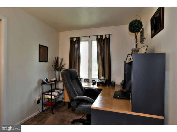 55 Linden Road Burlington Township, NJ 08016 - Photo 18 of 24 Gallery Image 18