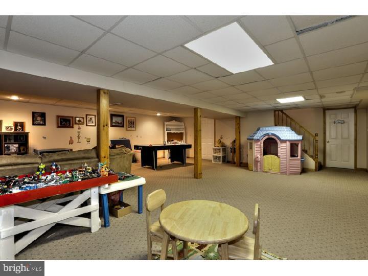55 Linden Road Burlington Township, NJ 08016 - Photo 19 of 24 Gallery Image 19