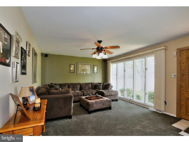 55 Linden Road Burlington Township, NJ 08016 - Photo 3 of 24 Gallery Image 3