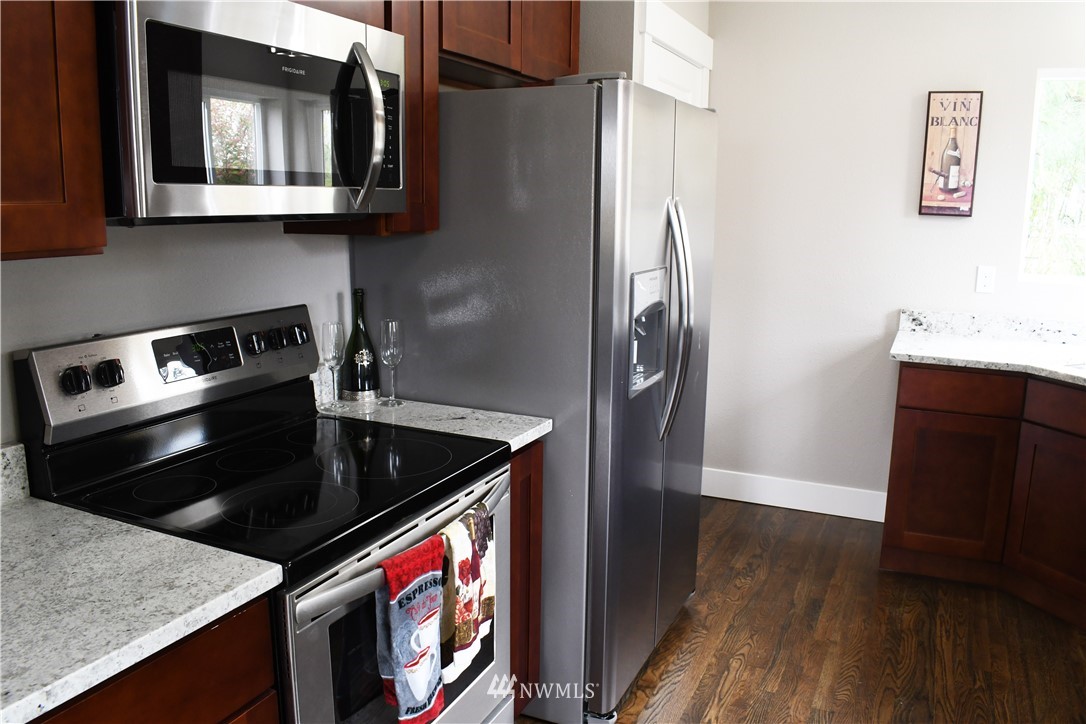 2627 Terrace Street Bremerton, WA 98310 - Photo 9 of 24 Gallery Image 9