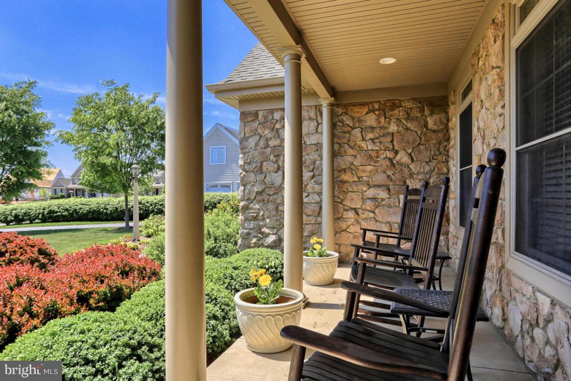 604 Belgian Way Lititz, PA 17543 - Photo 2 of 30 Gallery Image 2