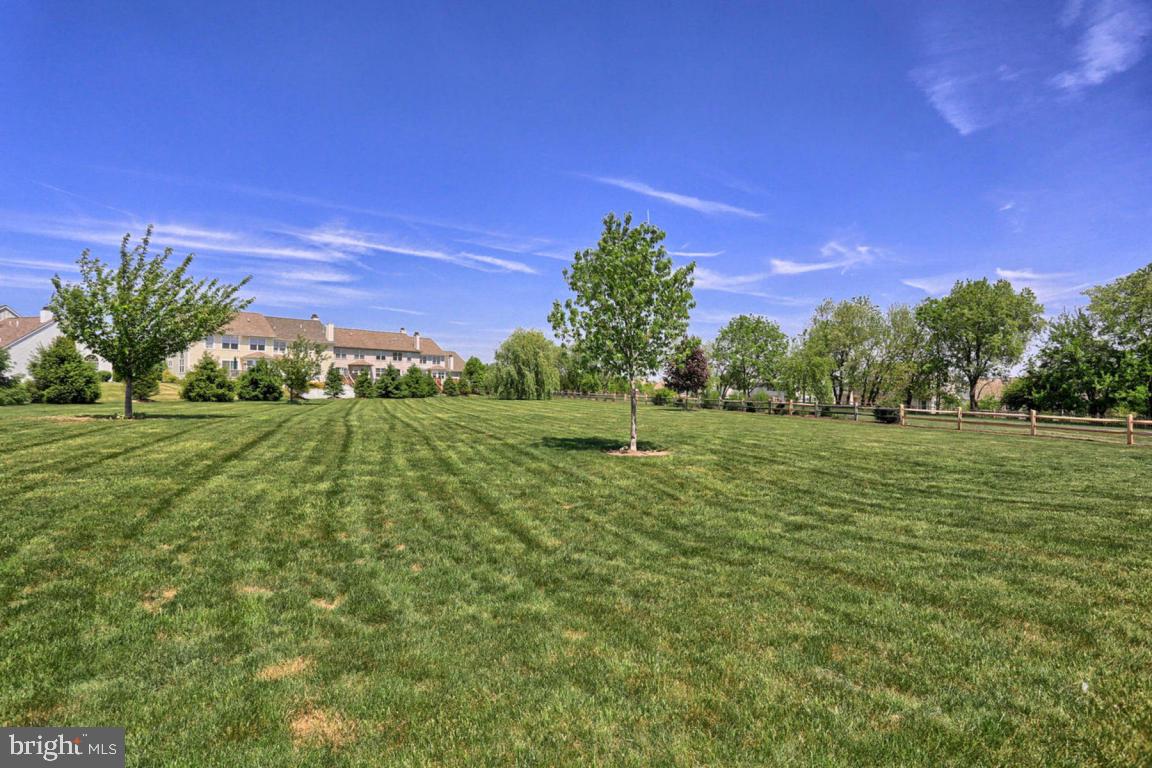 604 Belgian Way Lititz, PA 17543 - Photo 26 of 30 Gallery Image 26