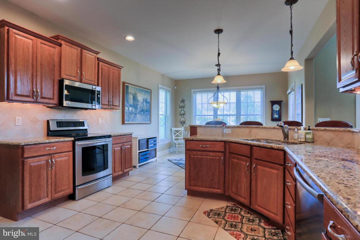 604 Belgian Way Lititz, PA 17543 - Photo 5 of 30 Gallery Image 5