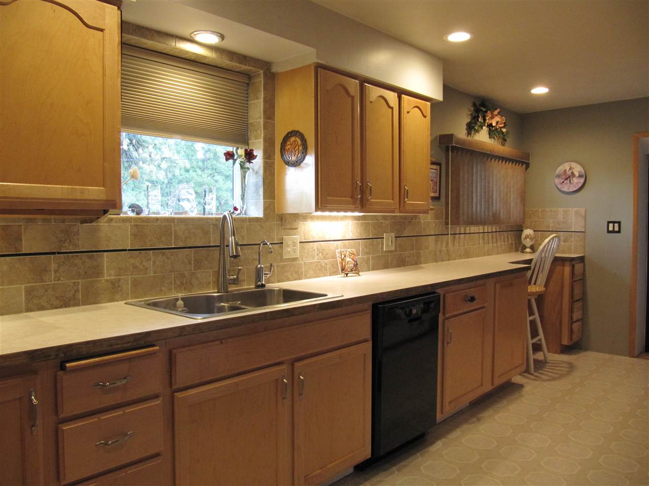 5126 South Cheatham Road Spokane, WA 99224 - Photo 8 of 20