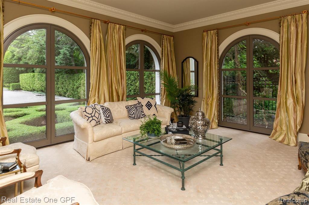 992 Lake Shore Road Grosse Pointe Shores, MI 48236 - Photo 14 of 59