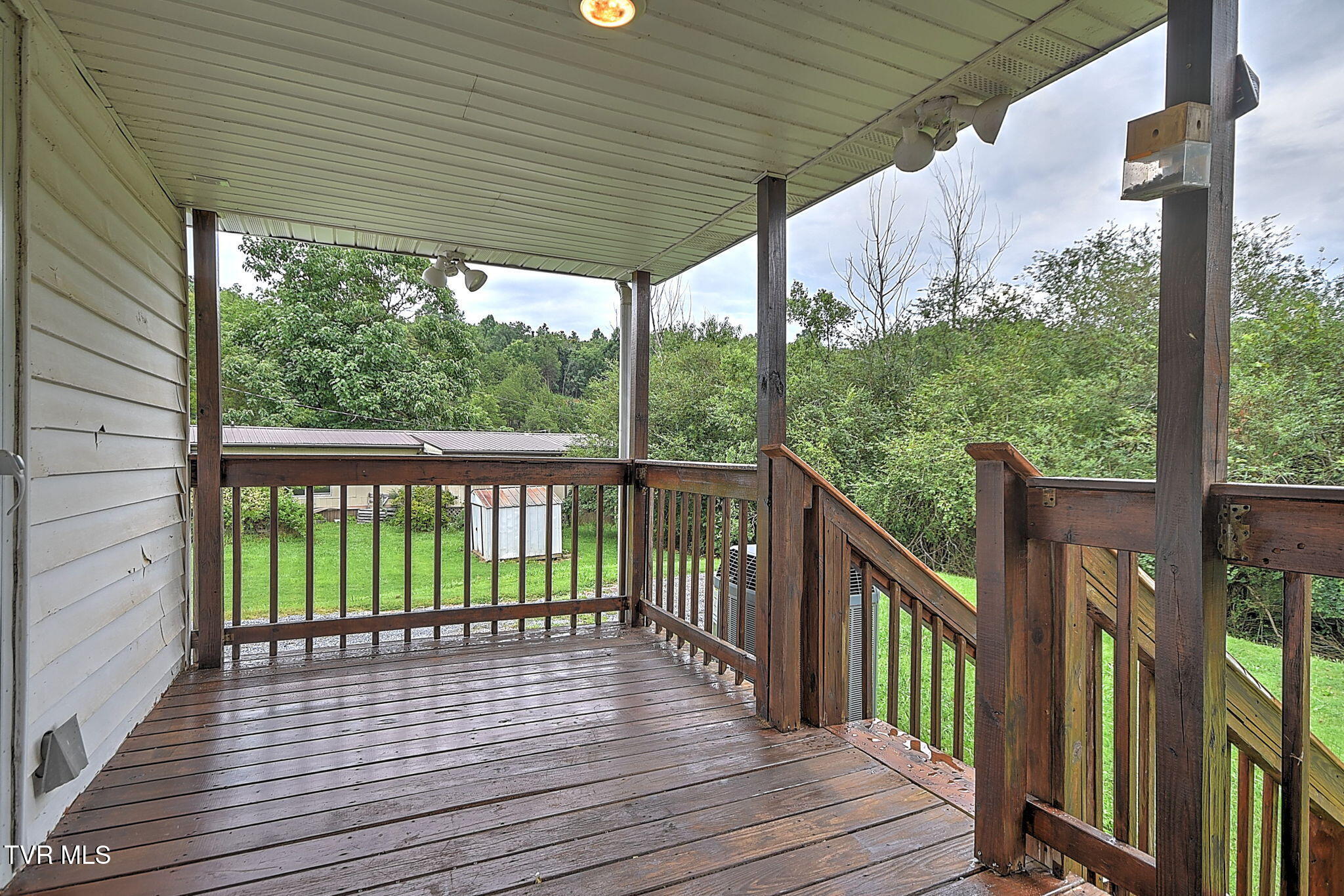 2044 Siam Road Elizabethton, TN 37643 - Photo 31 of 38 34-web-or-mls-2044 Siam CC-35