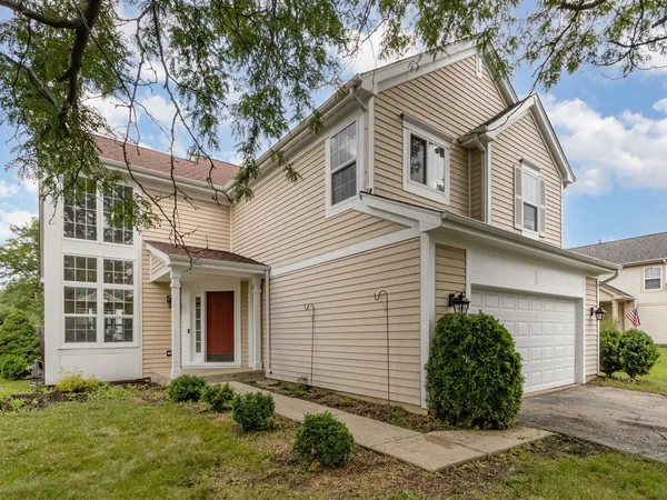 $3,250 | 11 Lindsey Court East, Bolingbrook, IL 60440