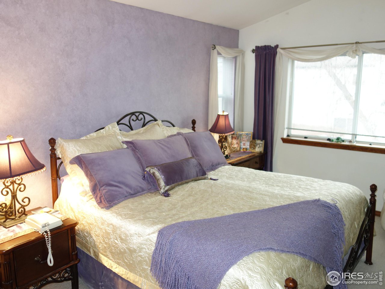 3349 Sentinel Drive Boulder, CO 80301 - Photo 9 of 25 a bedroom with a bed and a window