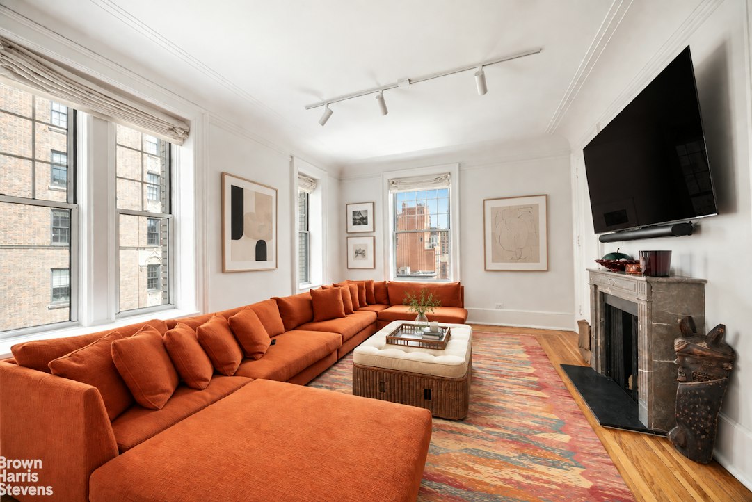 875 Park Avenue, Unit 9A Manhattan, NY 10075 - Photo 5 of 14 Gallery Image 5