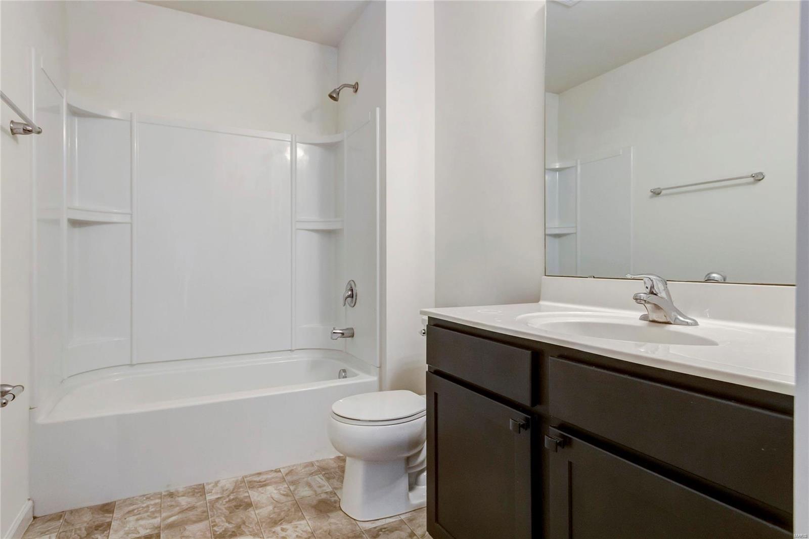 5362 Lakepath Way Eureka, MO 63025 - Photo 17 of 31